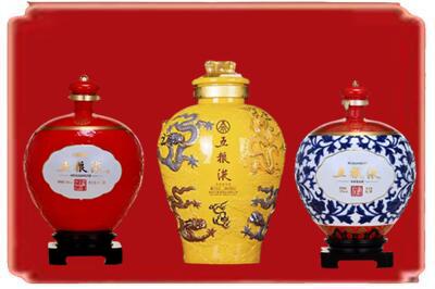 岳阳市华容烟酒回收五粮液各种摆件.jpg